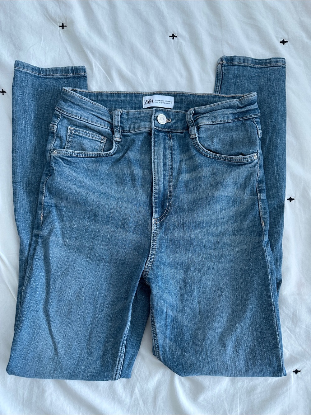 Zara Women's Light Blue Skinny Jeans Size 6